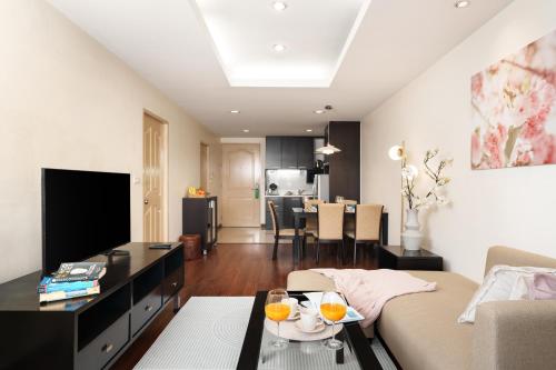 Mystic Haven King Bed Suite with Balcony & City Views