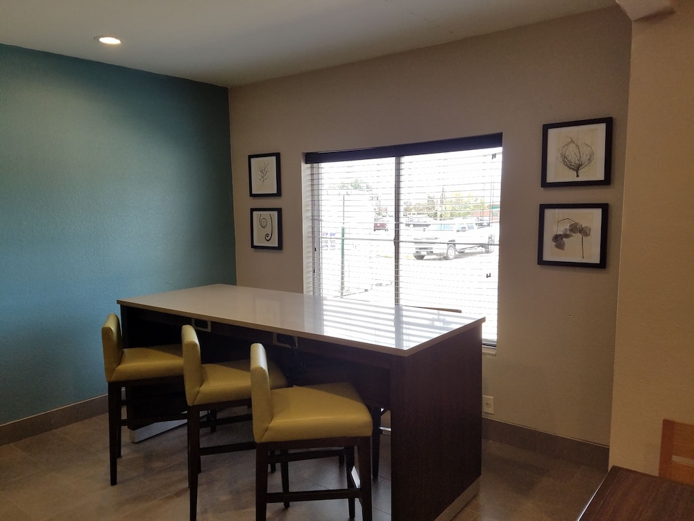 Country Inn & Suites by Radisson Indianapolis South IN - photo 20