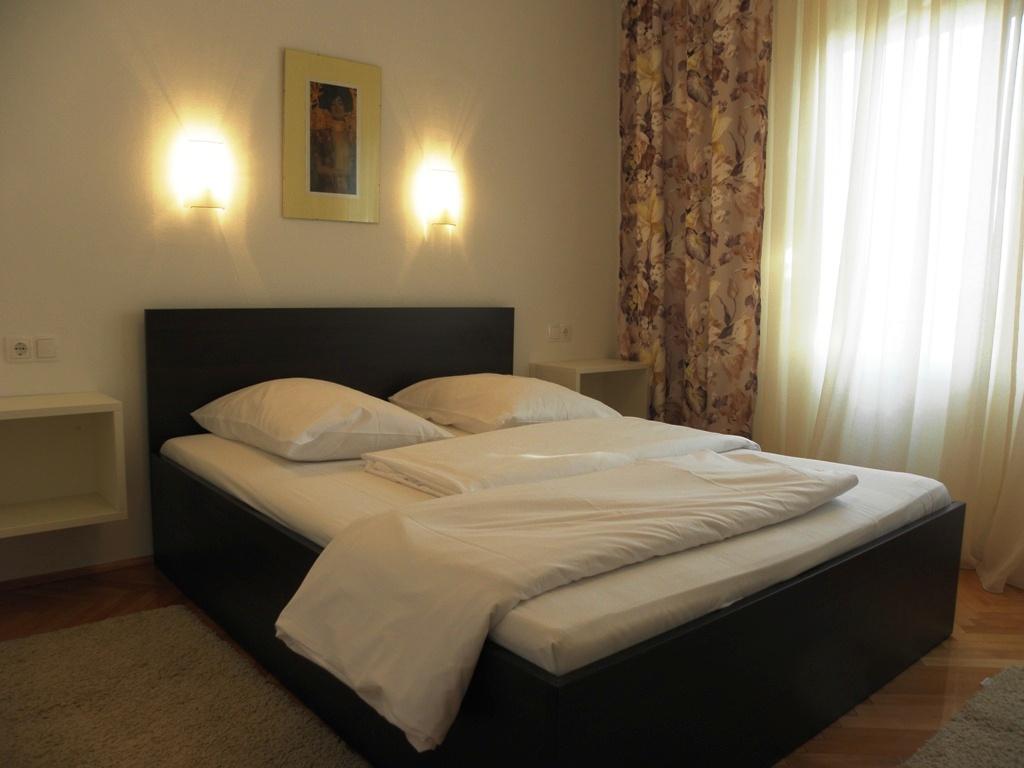 Cozy three bedroom holiday home in Barbat — 4-Star Luxury Hotel in Banjol, Croatia