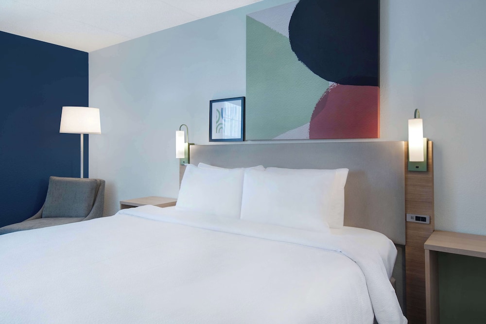 Spark by Hilton Rochester University Area - photo 10