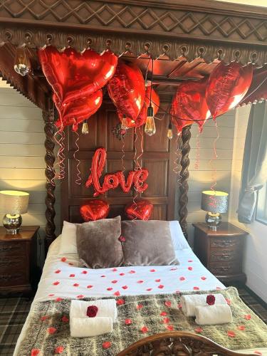 Magpie 6 HuntersMoon Warminster longleat Bath in Warminster, United Kingdom