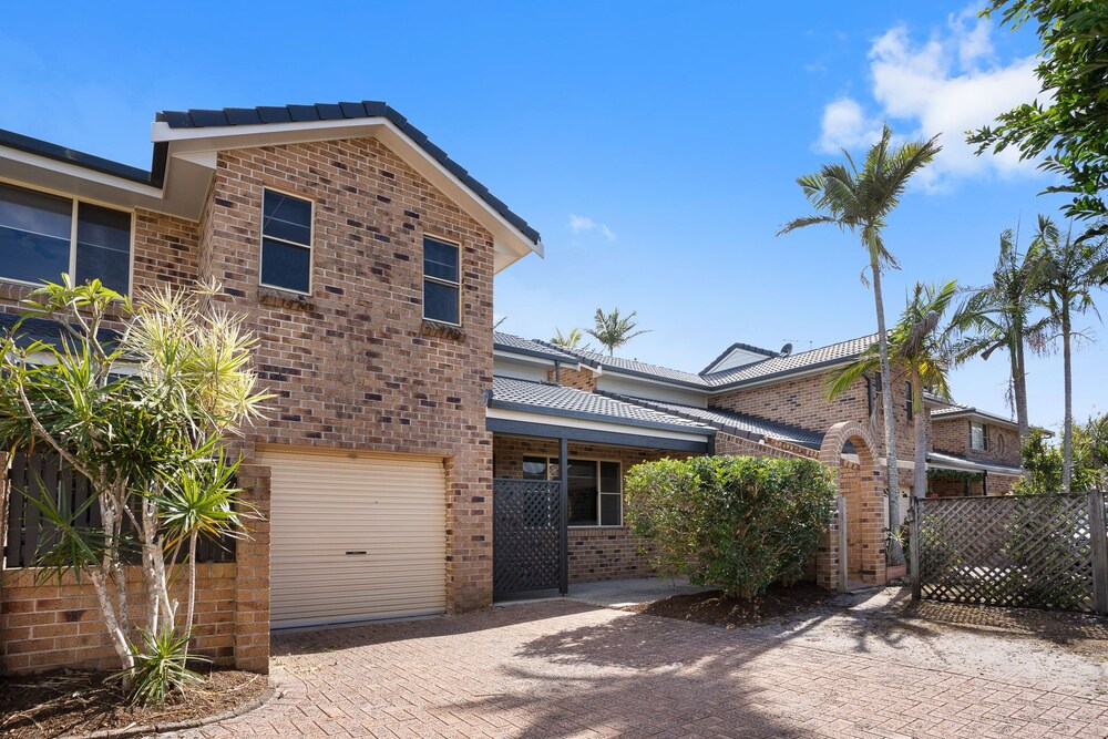 Lennox Belle — Lennox Head