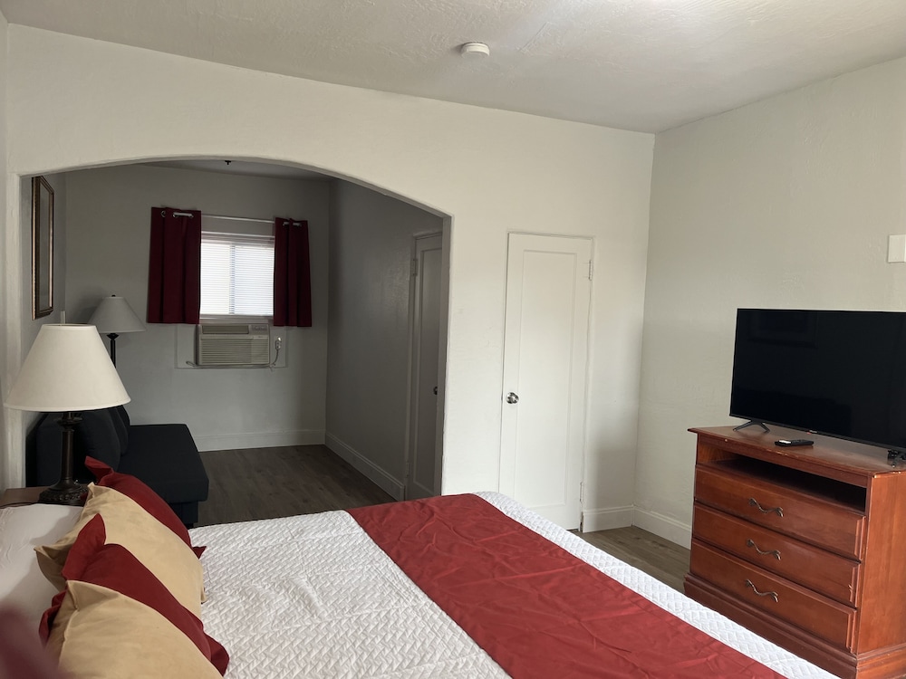 Arizona 9 Motor Hotel - photo 3