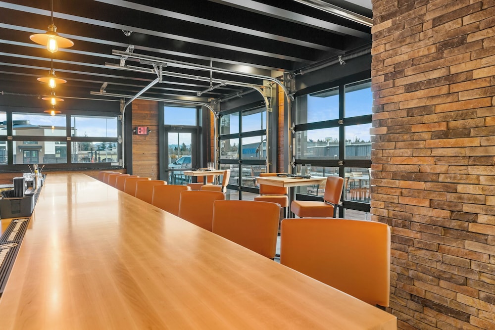 Cobblestone Hotel & Suites Lynden - photo 114