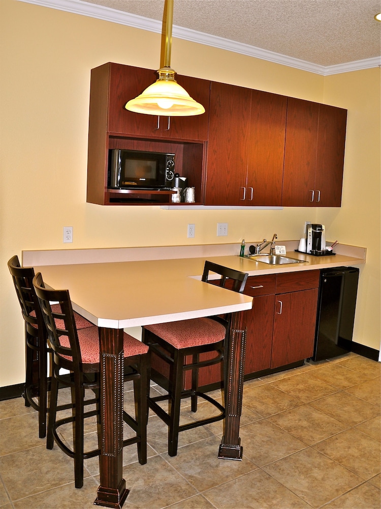 Landmark Inn Fort Irwin - photo 7