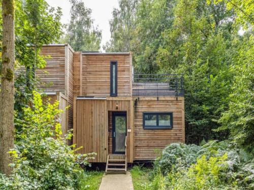 Peaceful Forest Escape - carbon neutral hotel in Antoing
