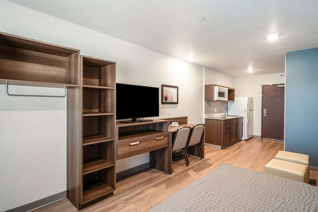 WoodSpring Suites Naples West - photo 13