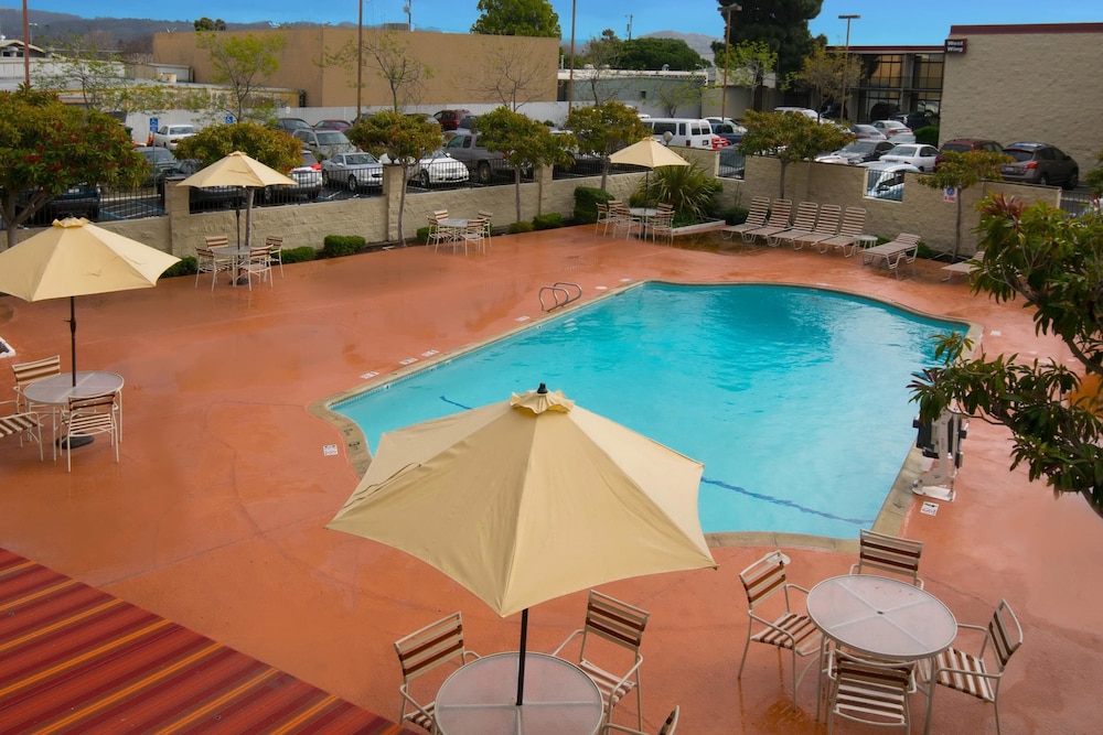 Oakland Airport Executive Hotel - photo 39