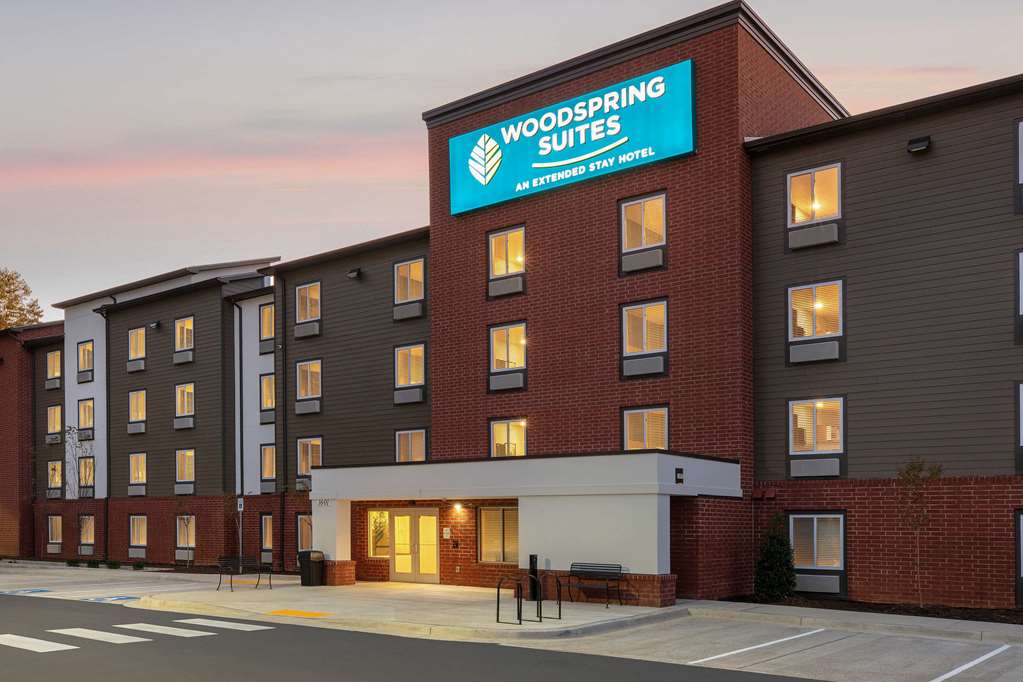 WoodSpring Suites Washington DC East Arena Drive - photo 2