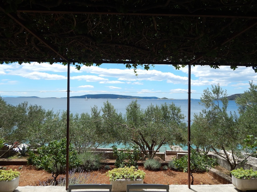 Marija Next to sea A1 Donji in Okrug Gornji, Croatia