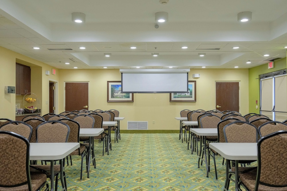 Hampton Inn Edenton - photo 70