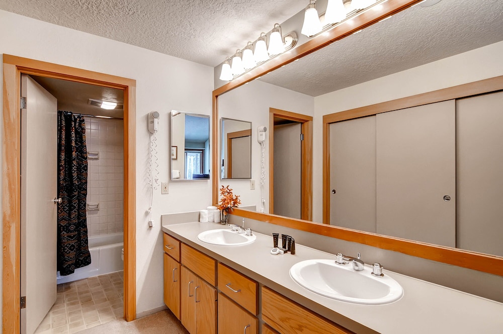 Lakeside Village by Vail Resorts - photo 58