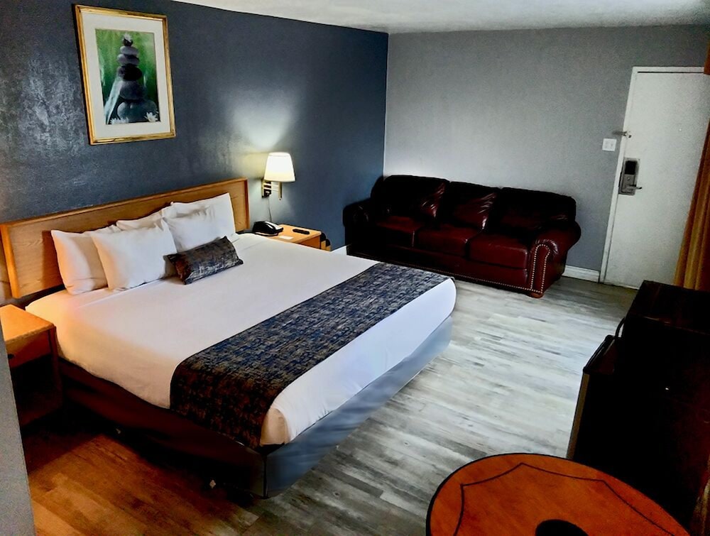 The Metropolitan Inn - photo 9