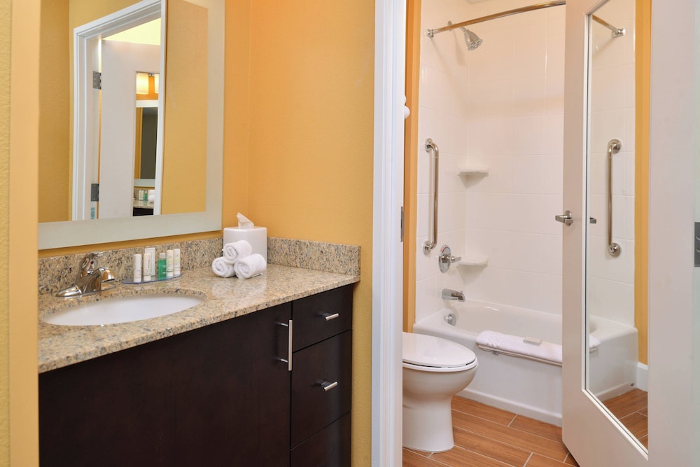 TownePlace Suites Detroit Commerce - photo 17