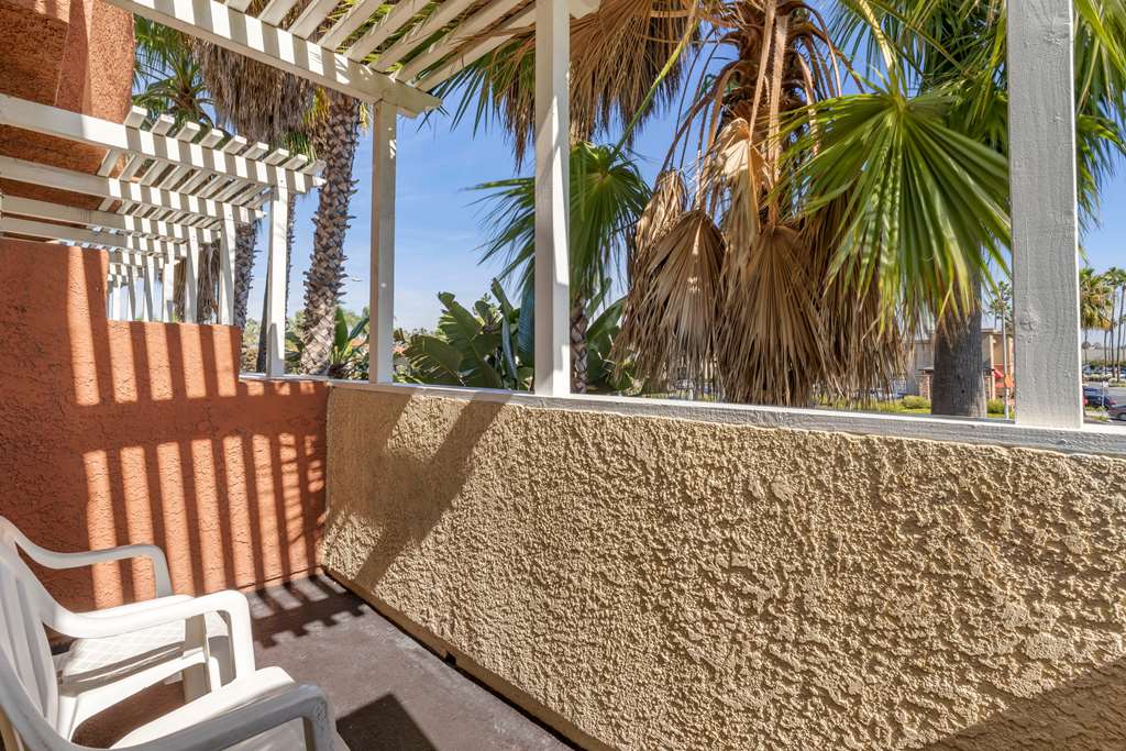 Comfort Inn & Suites Huntington Beach - photo 22