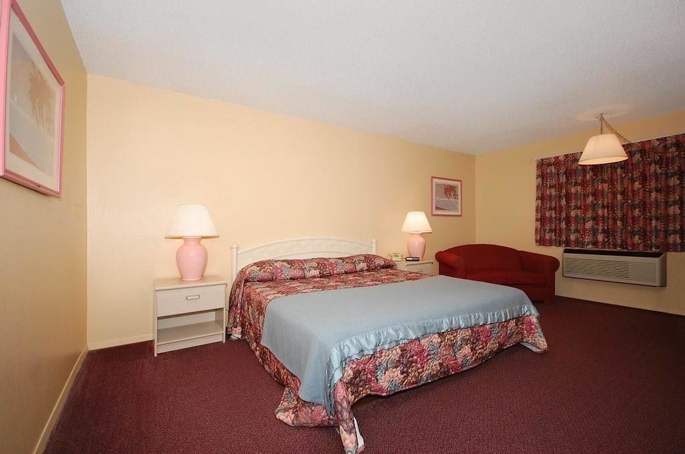 Americas Best Value Inn Webster City - photo 5