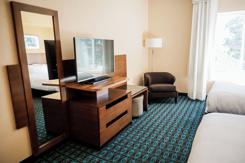 Fairfield Inn & Suites by Marriott Russellville - photo 10