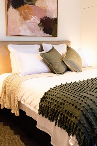 The Rox Luxe Hobart City Apartment — 4-Star Luxury Hotel in Hobart, Australia