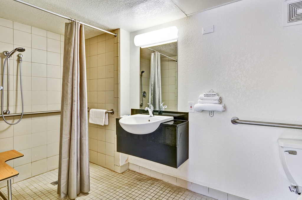 Motel 6 Pittsburgh PA Crafton - photo 25