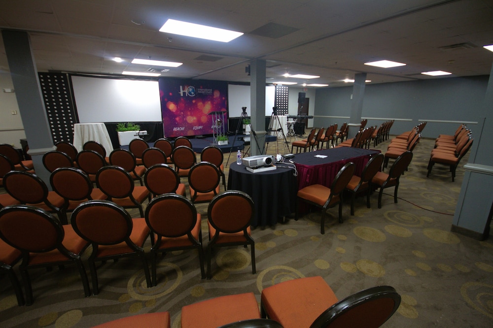 Atrium Hotel and Suites - photo 85