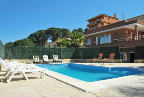Club Villamar Maika — 4-Star Luxury Hotel in Lloret De Mar, Spain