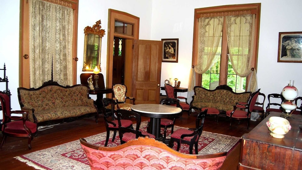 Glenfield Plantation Historic Antebellum Bed and Breakfast - photo 34