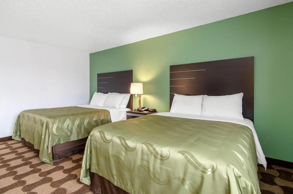 Quality Inn Russell KS - photo 10