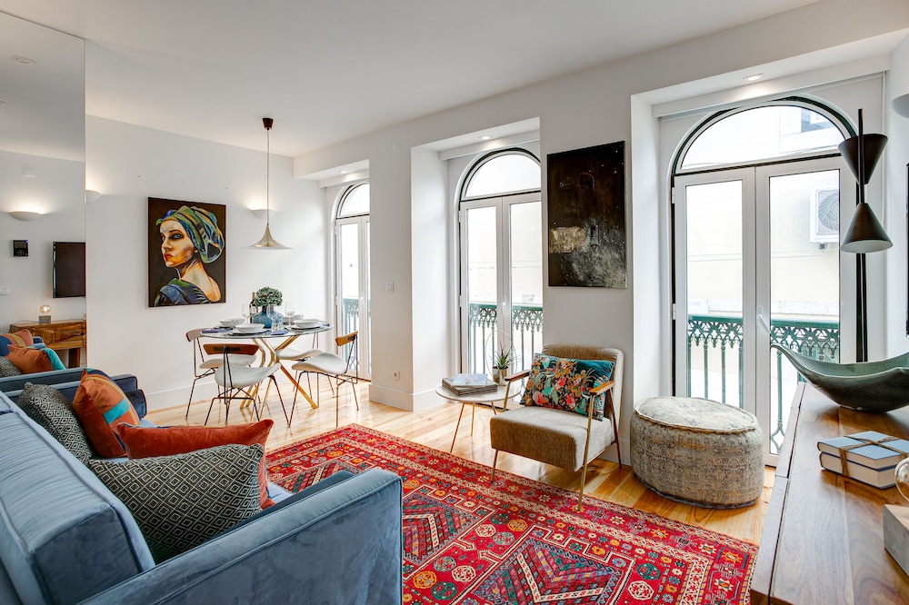 Garcia de Orta Chic & Trendy T.M. Flat — 4-Star Luxury Hotel in Lisbon, Portugal