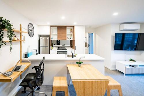 Luxury and Stylish Apt on NB Ave — 4-Star Luxury Hotel in Canberra, Australia