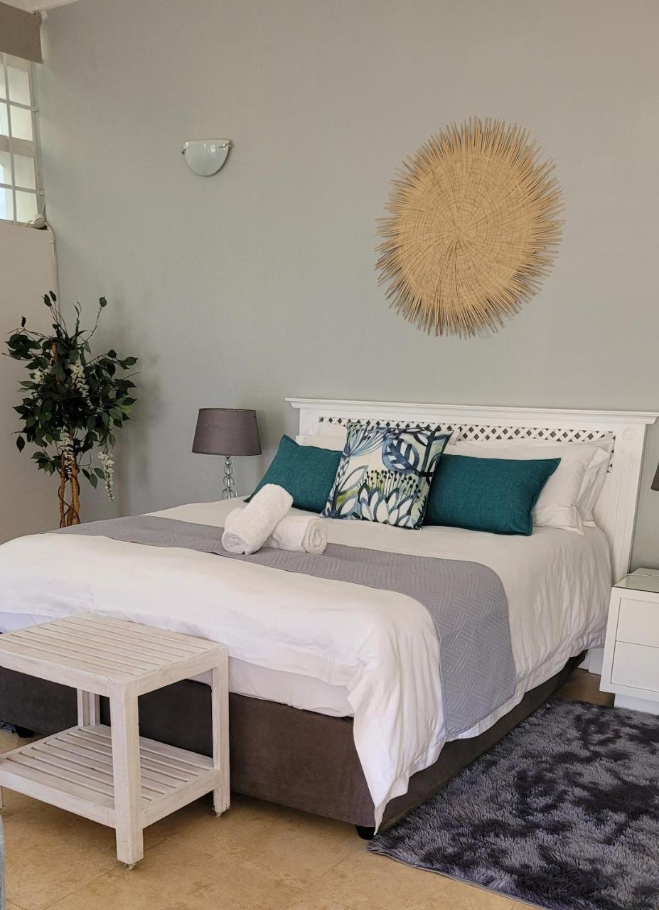 Pelican Cottage 800m from Beach & Yacht School — 4-Star Luxury Hotel in Cape Town, South Africa