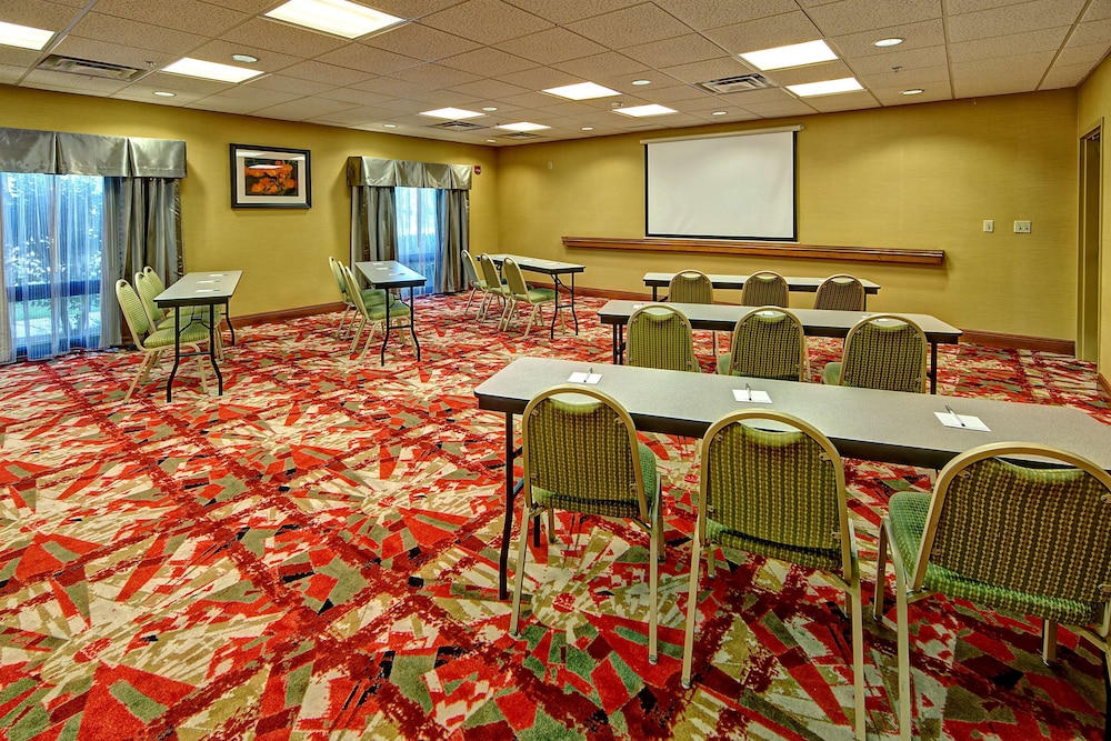 Hampton Inn Quincy - photo 27