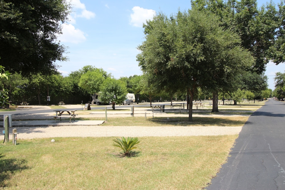 Travelers World RV Resort - photo 18