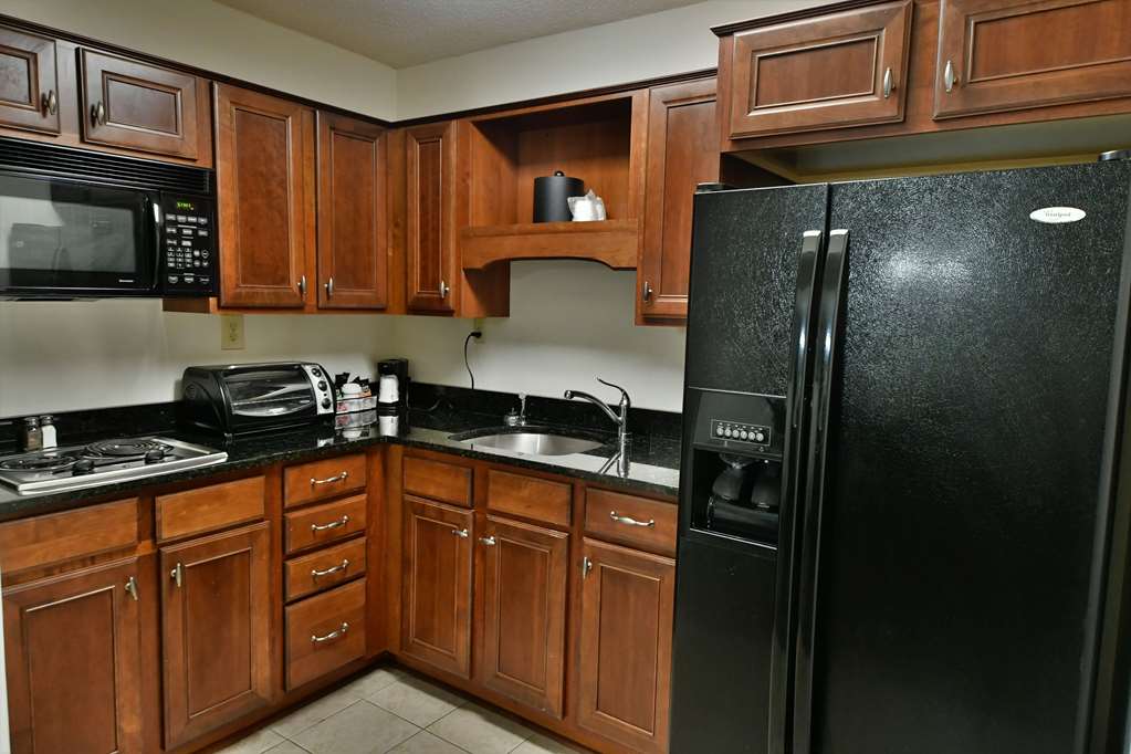 Ramada Hotel & Conference Center by Wyndham Jacksonville - photo 25