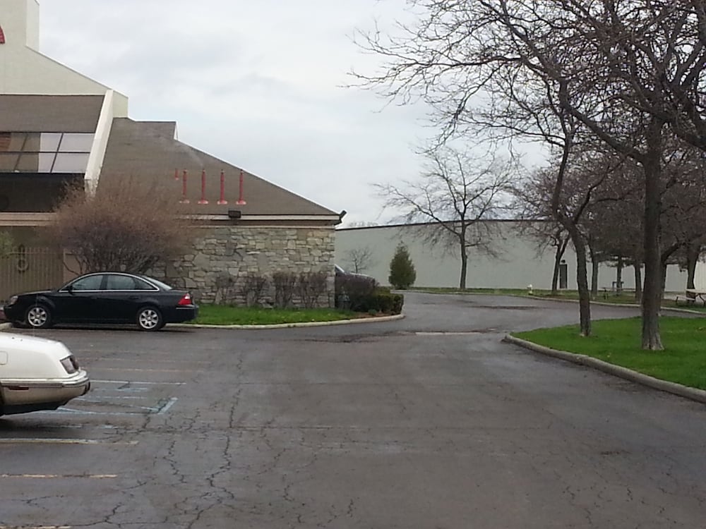 Days Inn & Suites by Wyndham Monroe - photo 19