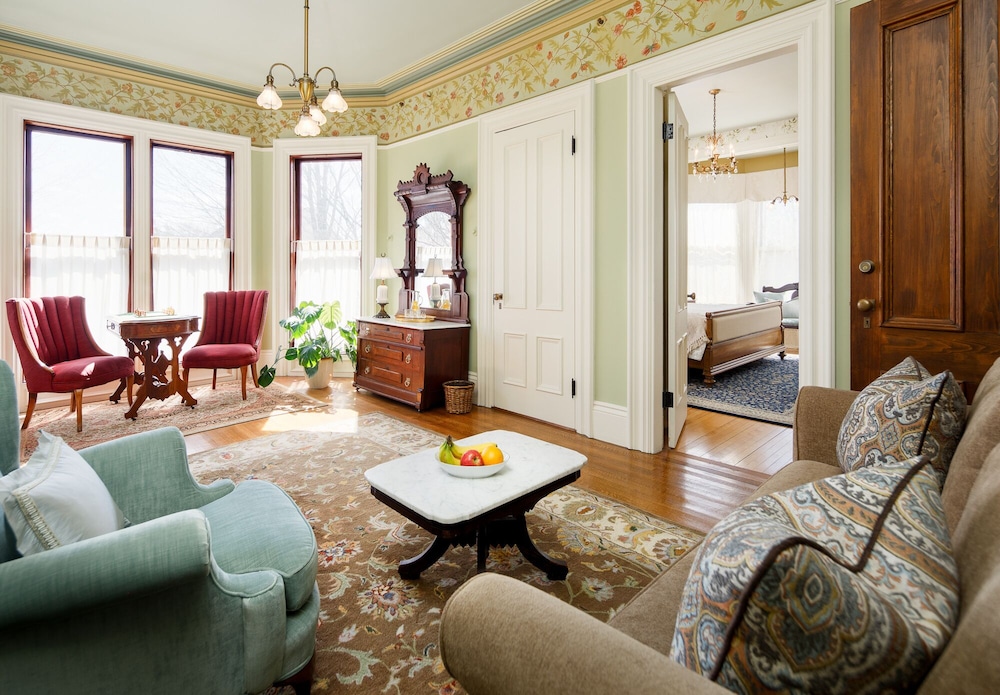 The Lady Mary Inn - photo 14