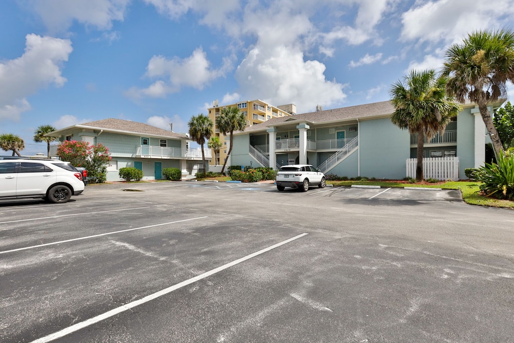 Coastal Waters Inn - photo 199