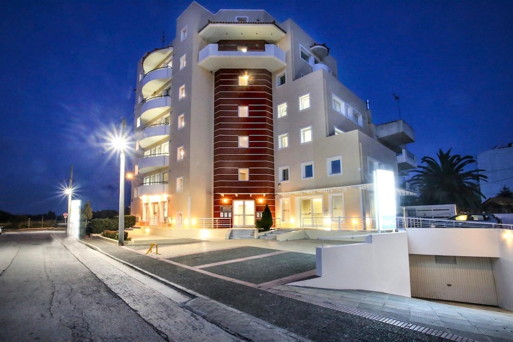 GK Airport Suites Free Shuttle in Markopoulo, Greece