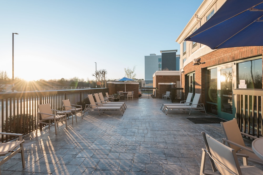 Holiday Inn Express & Suites Florence I 95 & I 20 Civic Ctr by IHG - photo 38