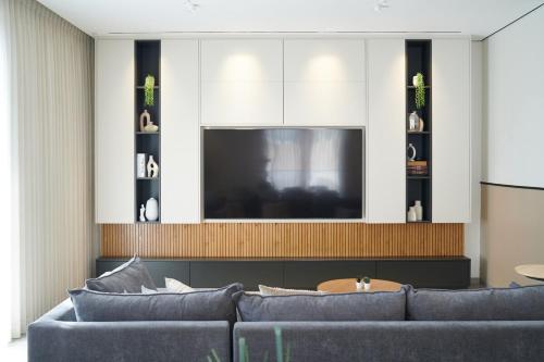 Luxe Kosher Oceanfront Oasis Pool Scenic Views in Netanya, Israel