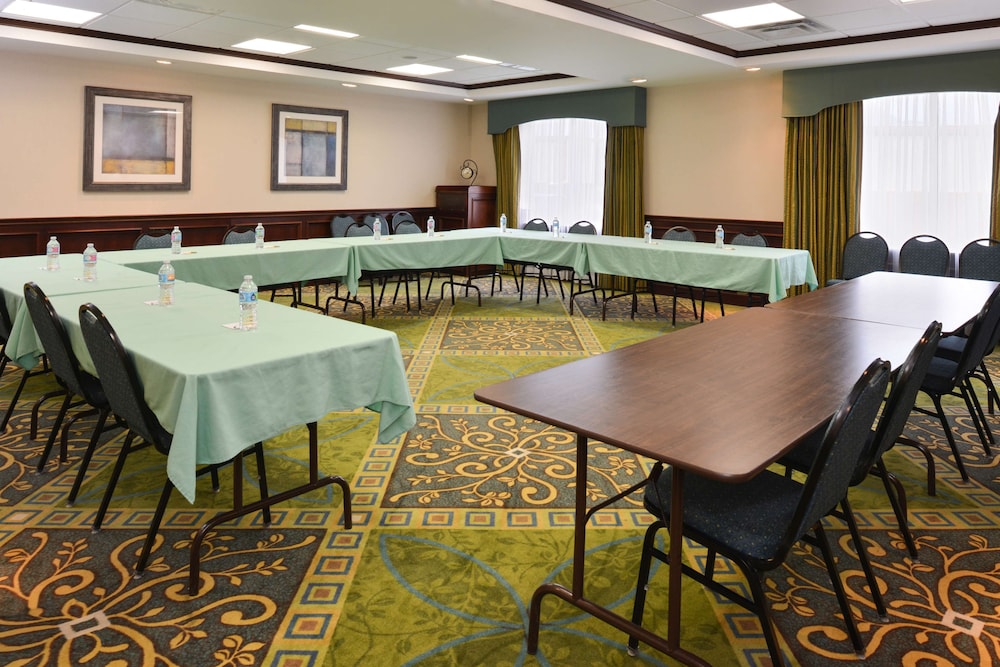 Hampton Inn Alpine - photo 29