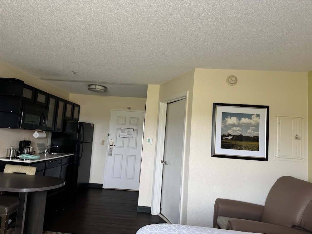 Candlewood Suites Olive Branch Memphis Area - photo 8