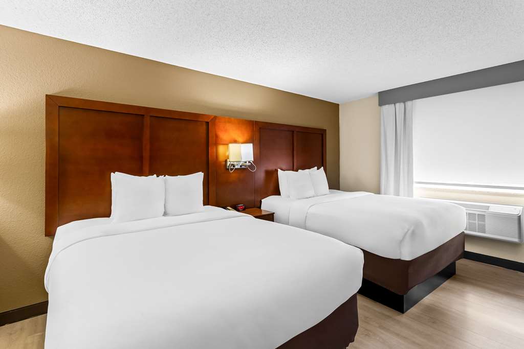 Comfort Suites Grayslake near Libertyville North - photo 35
