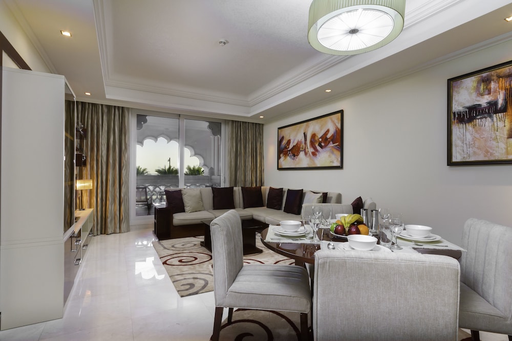 Maison Privee Grandeur Residence — 4-Star Luxury Hotel in Dubai, United Arab Emirates