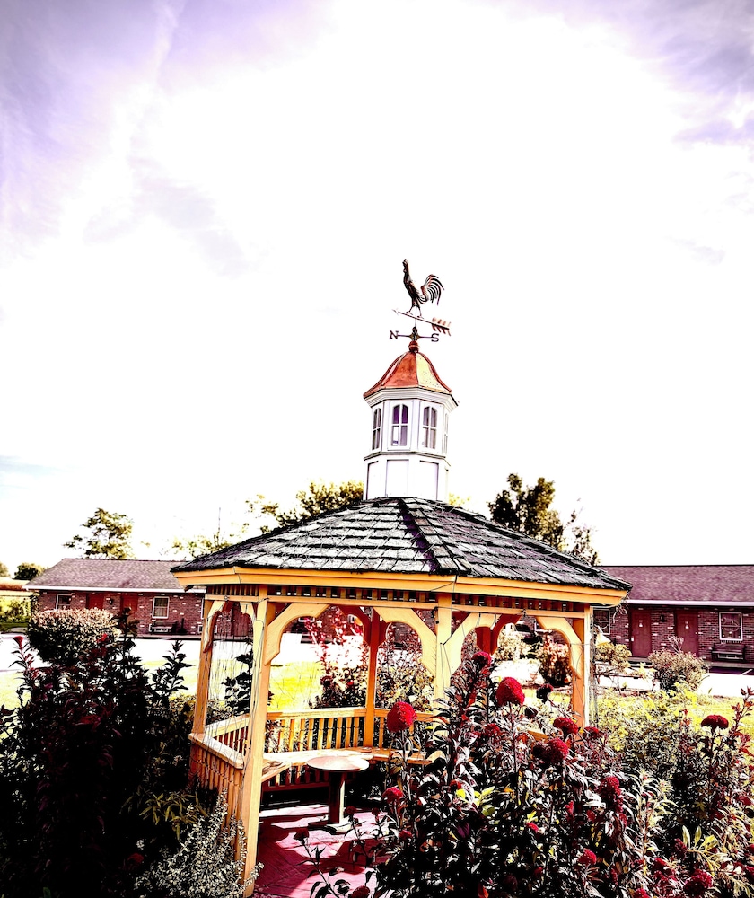 Weathervane Motor Court - photo 22
