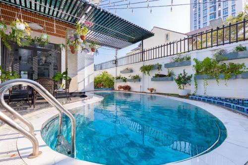 Villa 9 Kim Ngân Bida Karaoke Đi Bộ Ra Biển — 5-Star Luxury Hotel in Vung Tau, Vietnam