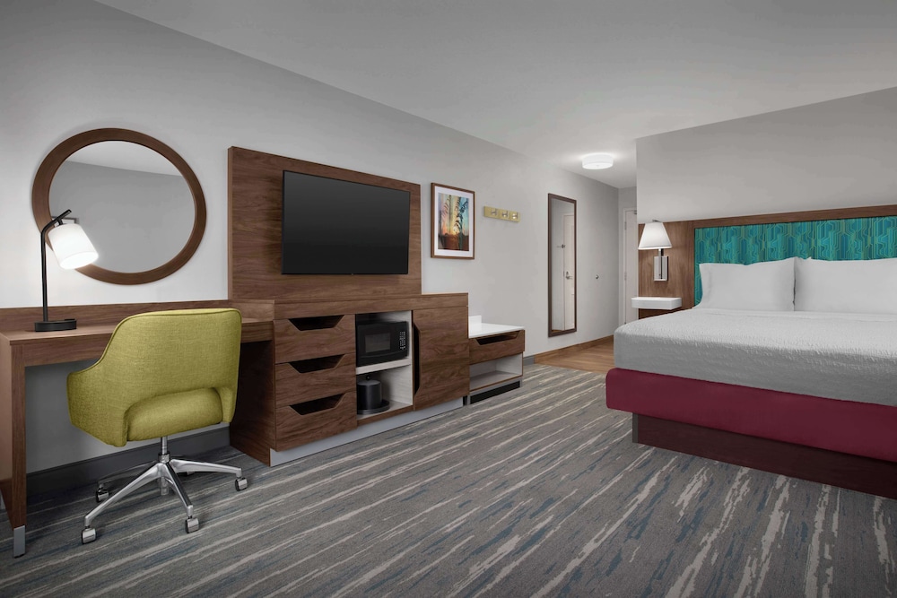 Hampton Inn Yorkville - photo 13