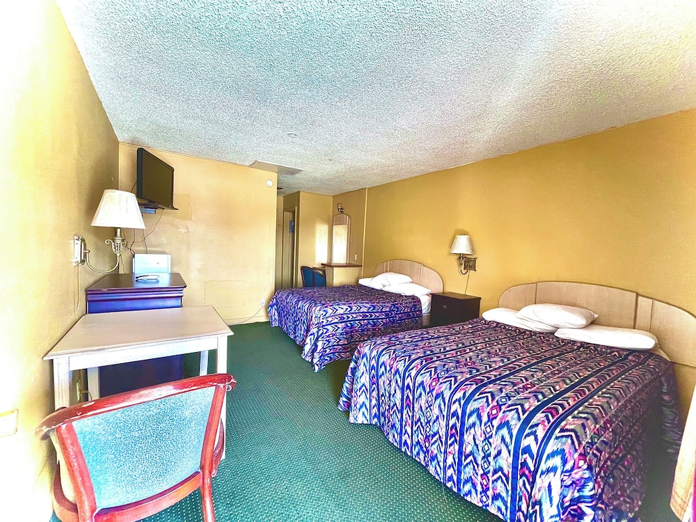 Tropic Motel - photo 24