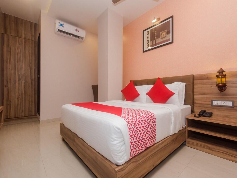 Oyo 18581 Hotel Blue Inn Residence