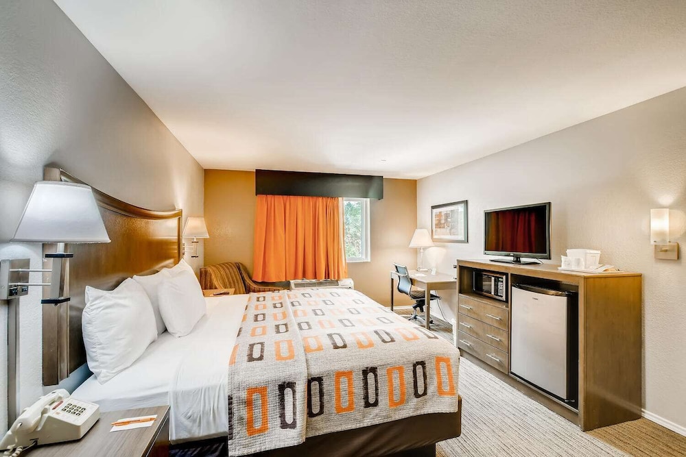 Orangewood Inn & Suites Midtown - photo 19