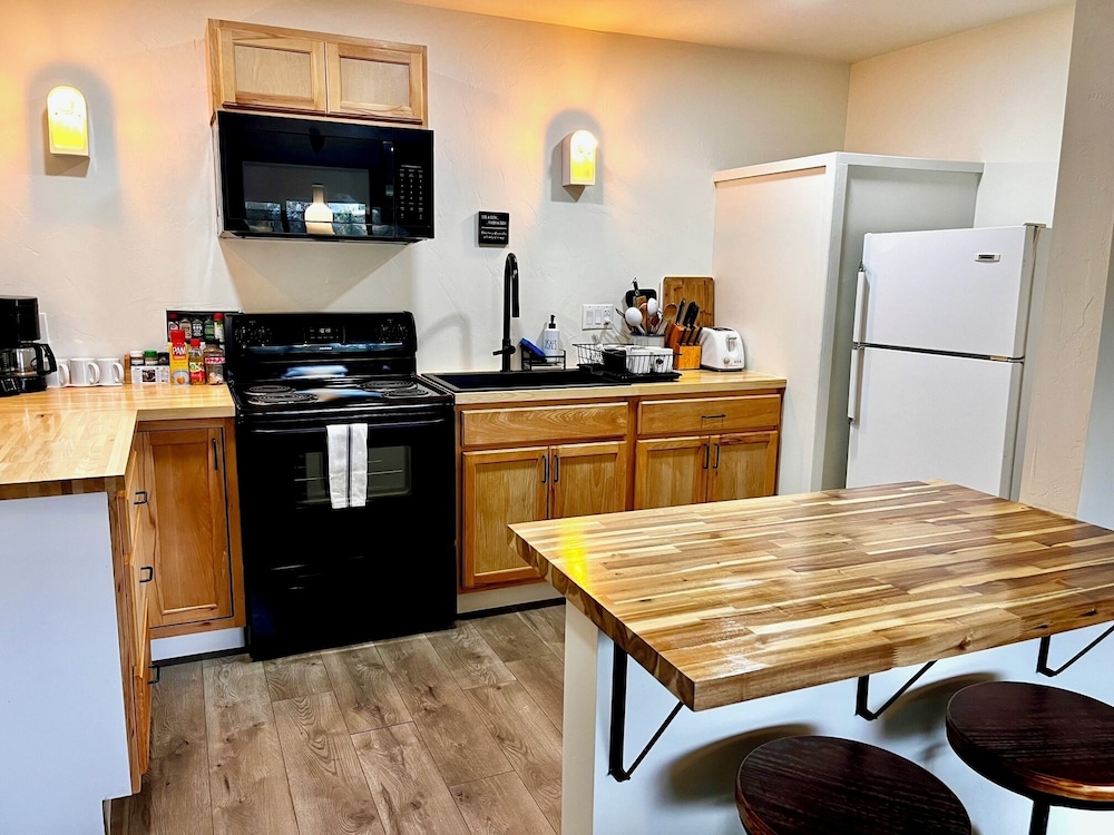 Steelhead Inn - photo 2